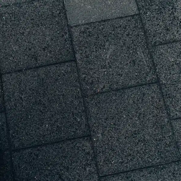 Dakbedekking vastzetten met asfaltnagels – snel en duurzaam